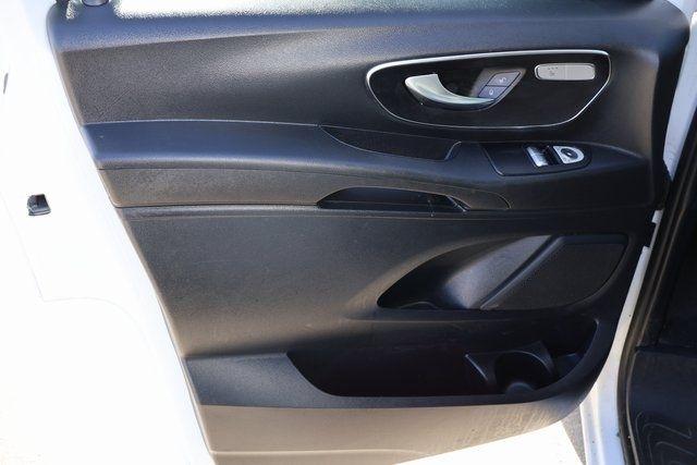 Mercedes-Benz Metris Cargo Van  2022