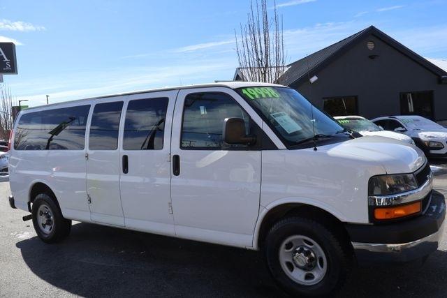 Chevrolet Express Passenger  2014