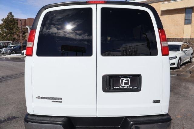 Chevrolet Express Passenger  2014