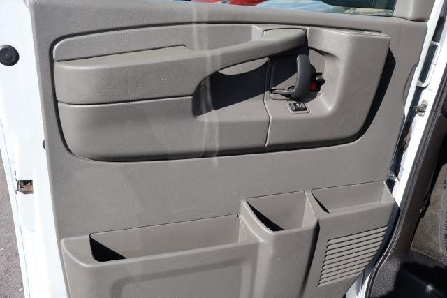 Chevrolet Express Passenger  2014