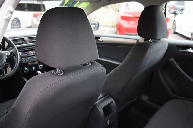 Volkswagen Jetta Sedan  2015