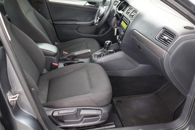 Volkswagen Jetta Sedan  2015