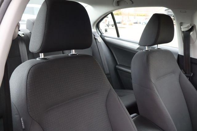 Volkswagen Jetta Sedan  2015