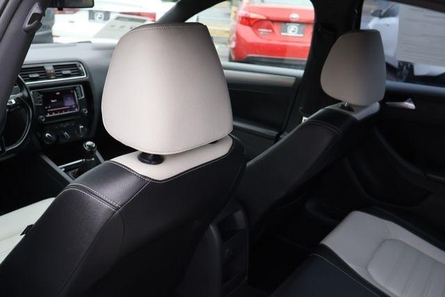 Volkswagen Jetta Sedan  2016