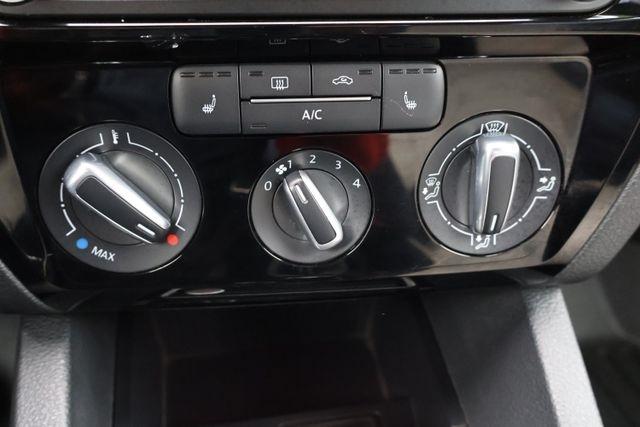 Volkswagen Jetta Sedan  2016