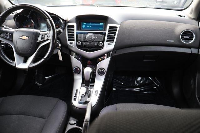 Chevrolet Cruze  2012