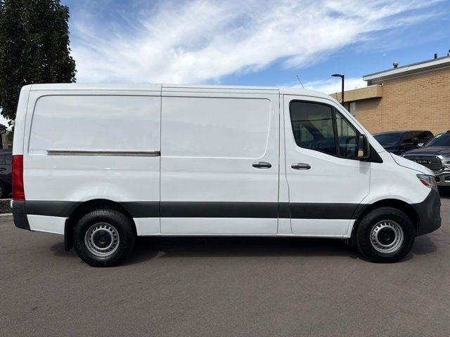 Mercedes-Benz Sprinter Van  2021