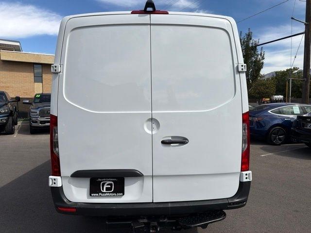 Mercedes-Benz Sprinter Van  2021