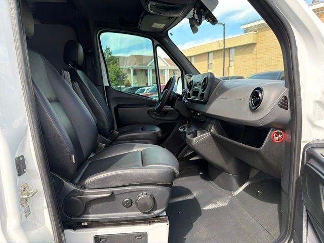 Mercedes-Benz Sprinter Van  2021
