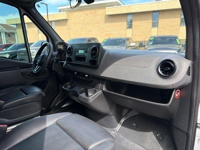 Mercedes-Benz Sprinter Van  2021