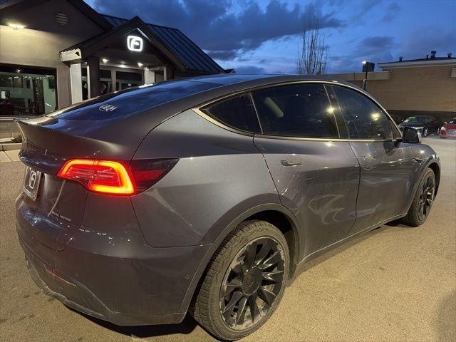 Tesla Model Y  2021