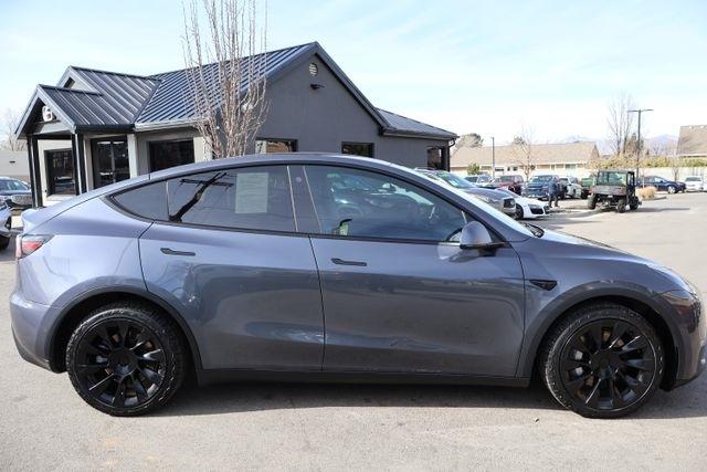 Tesla Model Y  2021