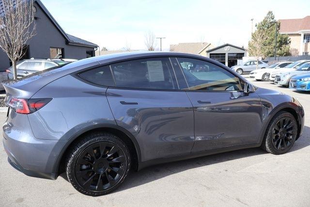 Tesla Model Y  2021