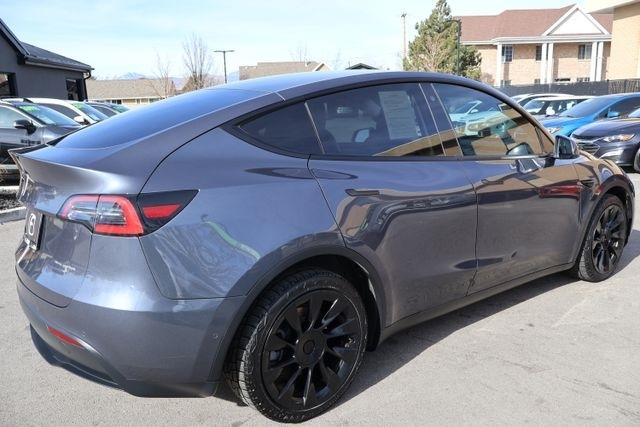 Tesla Model Y  2021