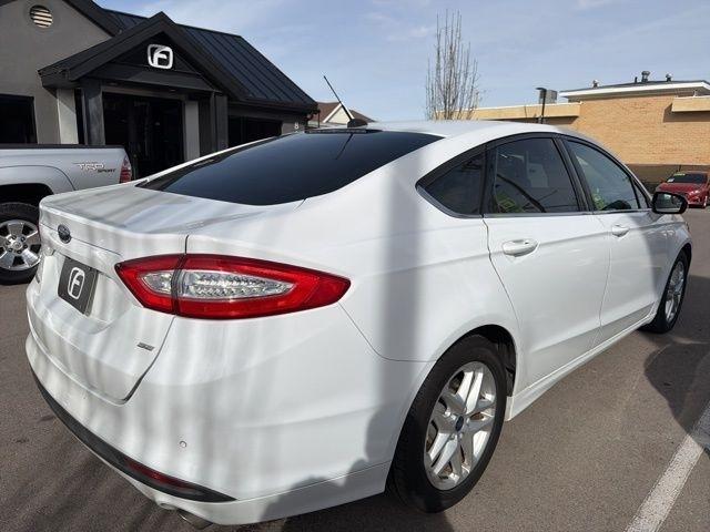 Ford Fusion  2016