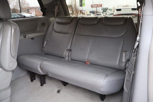 Toyota Sienna  2004