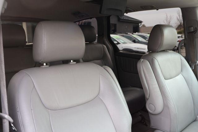 Toyota Sienna  2004