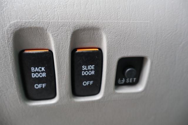 Toyota Sienna  2004