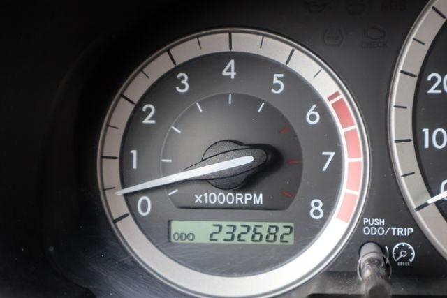 Toyota Sienna  2004