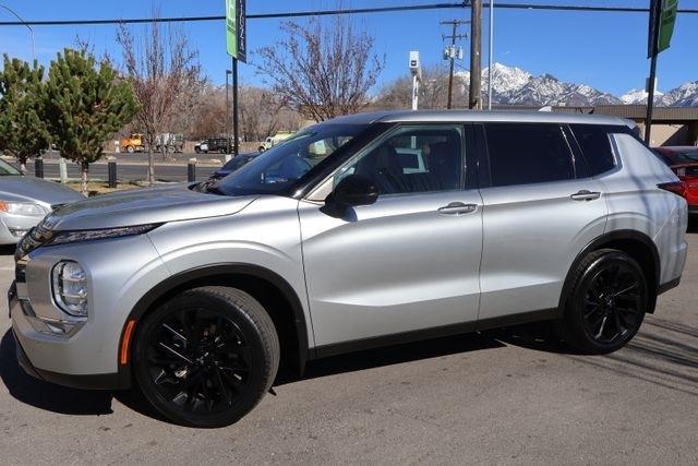 Mitsubishi Outlander  2022