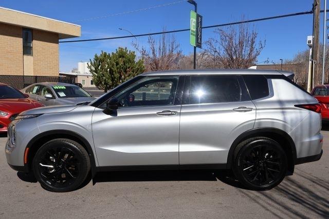 Mitsubishi Outlander  2022