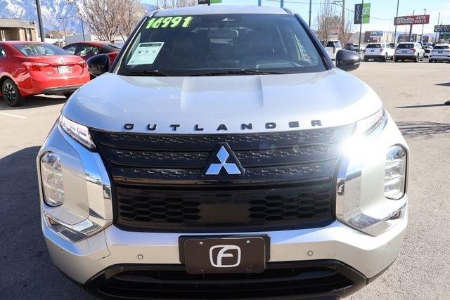 Mitsubishi Outlander  2022