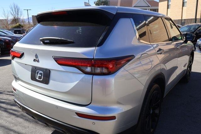 Mitsubishi Outlander  2022