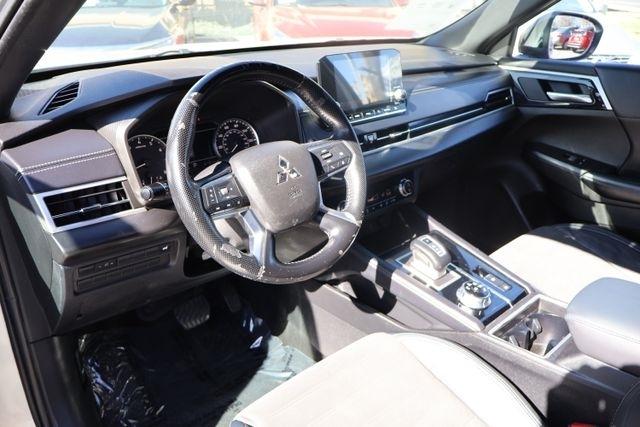 Mitsubishi Outlander  2022