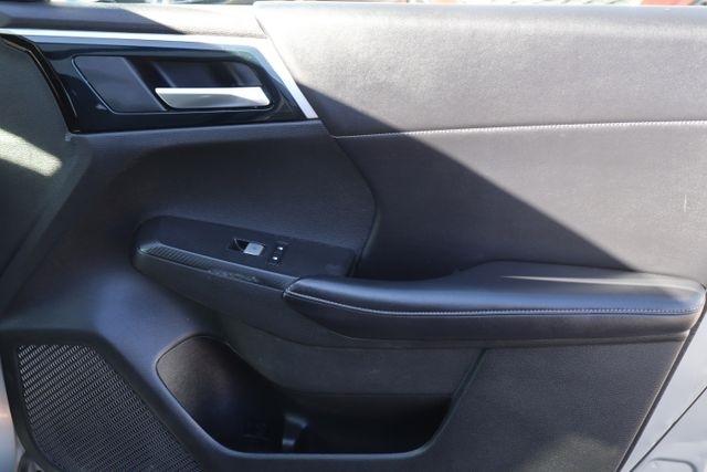 Mitsubishi Outlander  2022