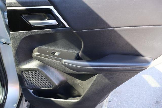 Mitsubishi Outlander  2022