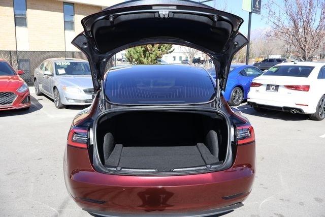 Tesla Model 3  2018