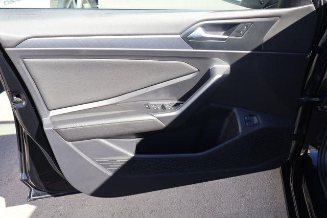 Volkswagen Jetta  2022