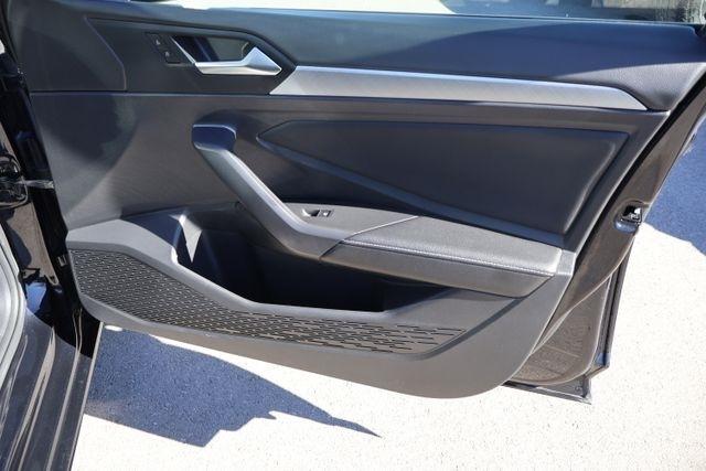 Volkswagen Jetta  2022