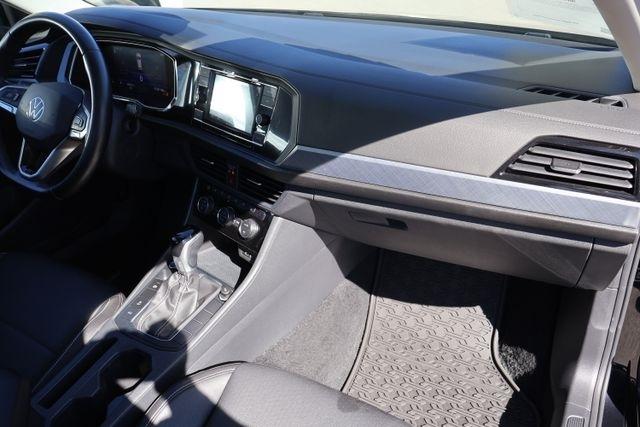 Volkswagen Jetta  2022