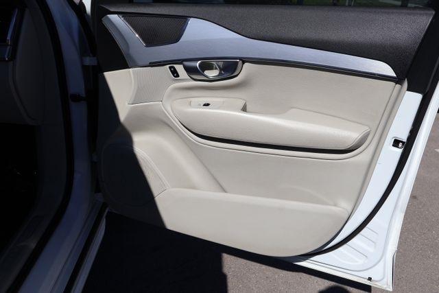 Volvo XC90  2017