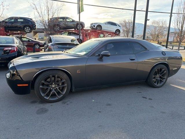 Dodge Challenger  2021