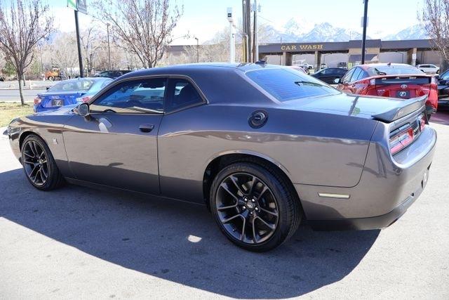 Dodge Challenger  2021