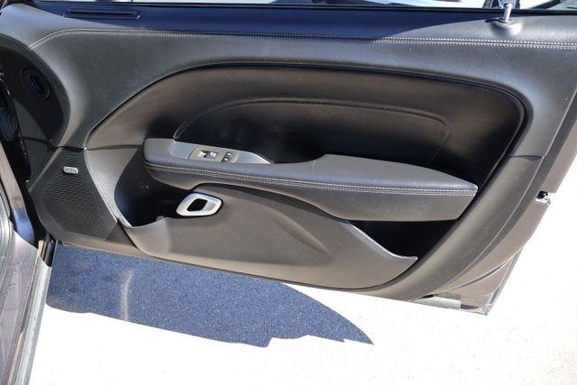 Dodge Challenger  2021