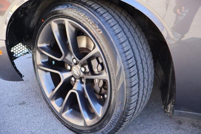 Dodge Challenger  2021