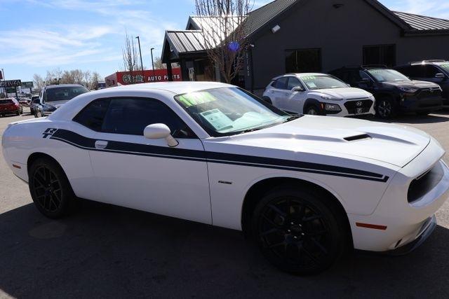 Dodge Challenger  2017