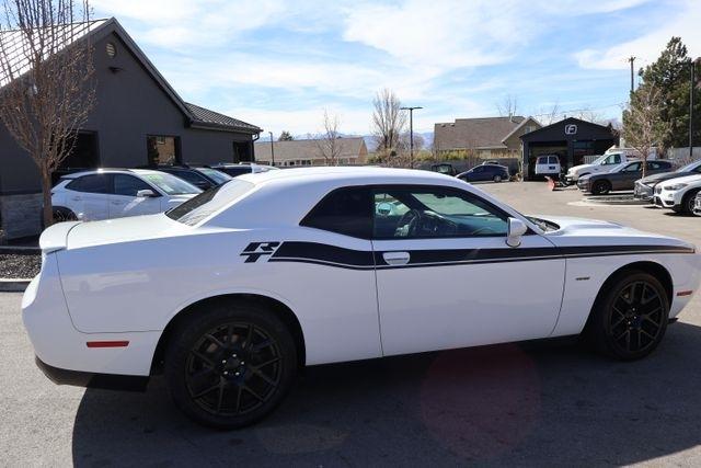 Dodge Challenger  2017