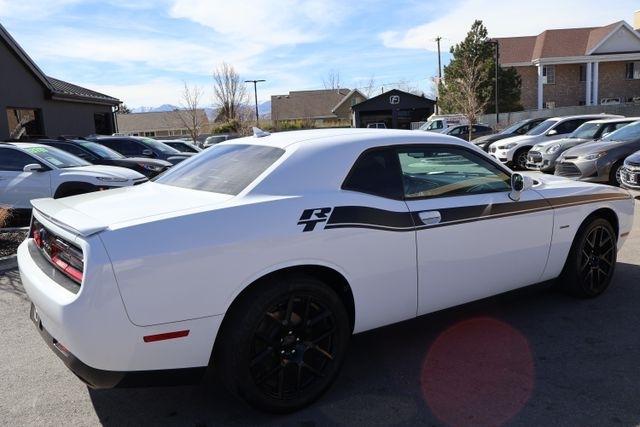 Dodge Challenger  2017