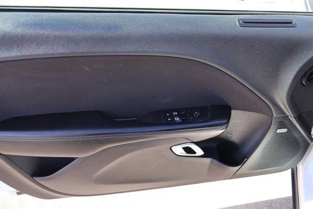 Dodge Challenger  2017