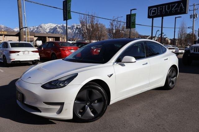 Tesla Model 3  2020