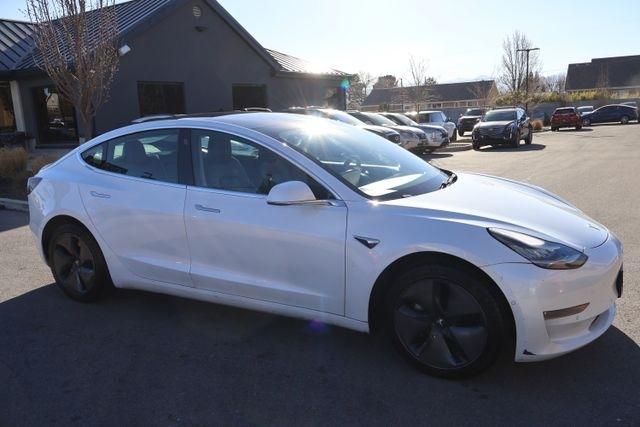 Tesla Model 3  2020