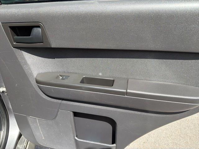 Ford Escape  2012