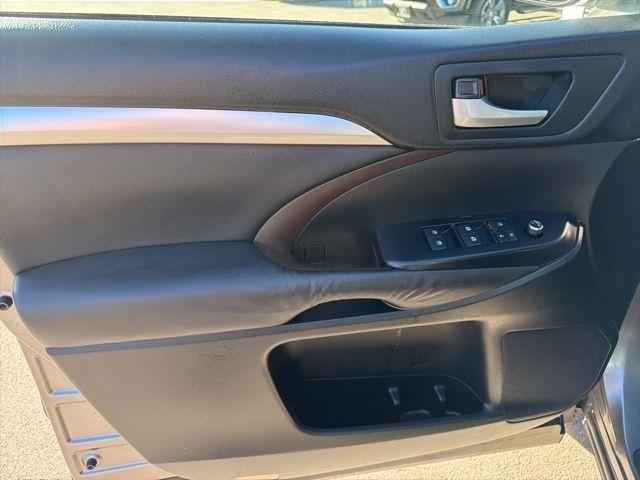 Toyota Highlander  2015