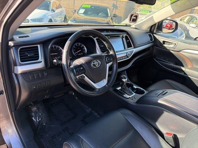 Toyota Highlander  2015