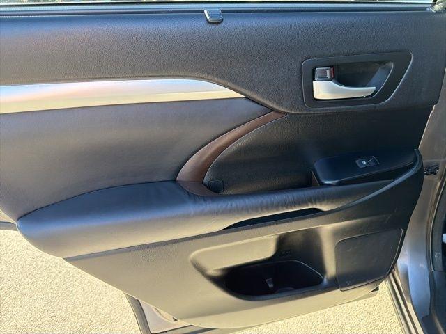 Toyota Highlander  2015