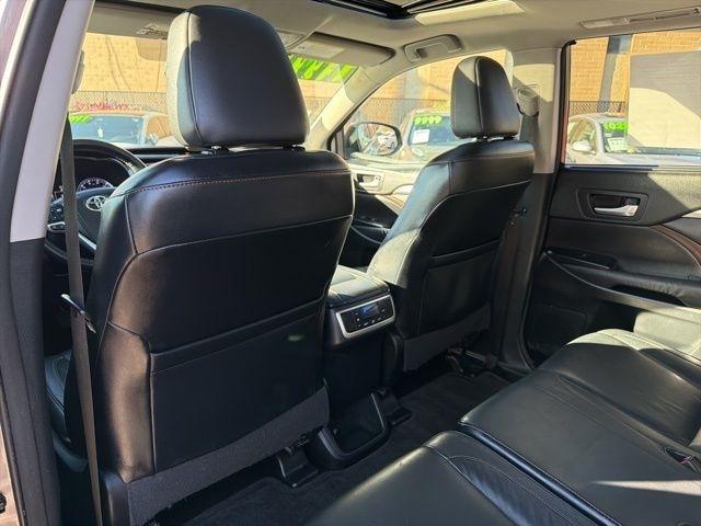 Toyota Highlander  2015